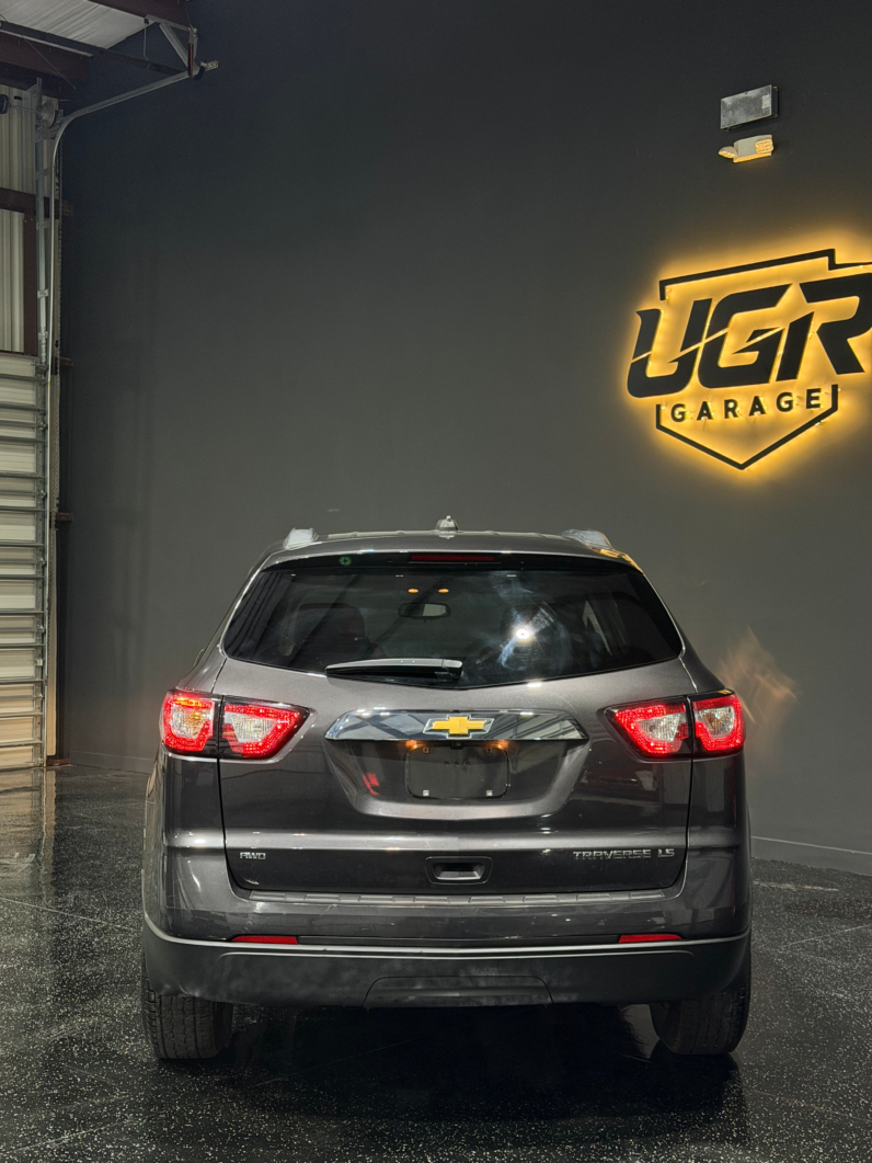 
								2016 Chevrolet Traverse LS 8 Passengers full									
