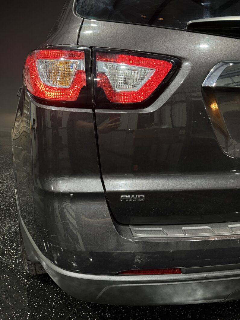 
								2016 Chevrolet Traverse LS 8 Passengers full									