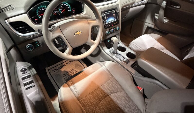 
								2016 Chevrolet Traverse LS 8 Passengers full									