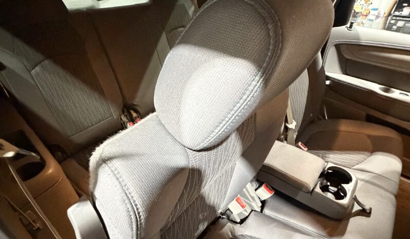 
								2016 Chevrolet Traverse LS 8 Passengers full									