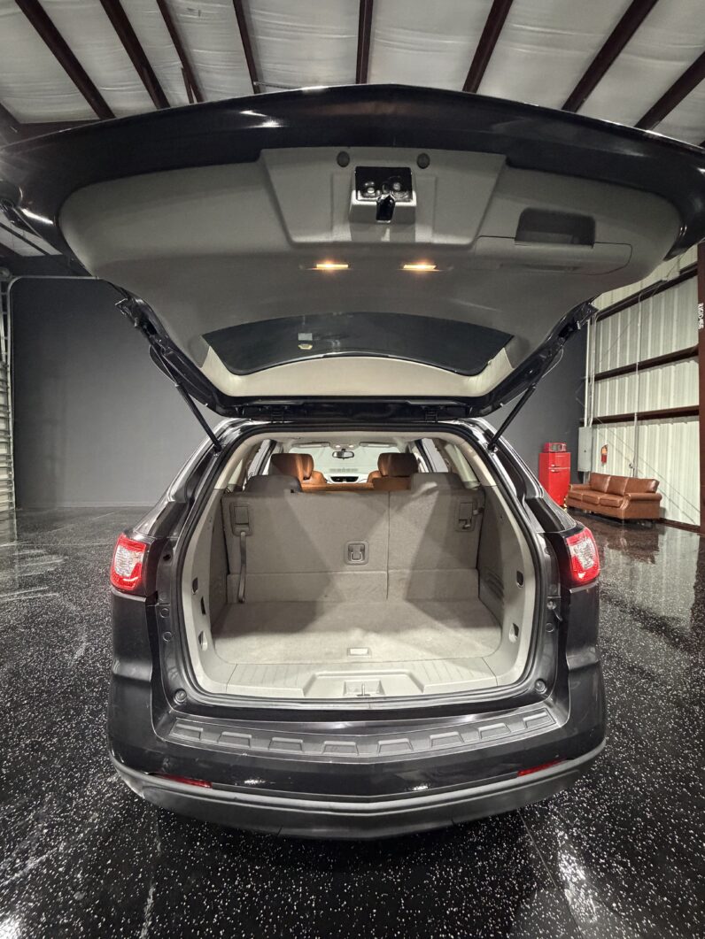 
								2016 Chevrolet Traverse LS 8 Passengers full									